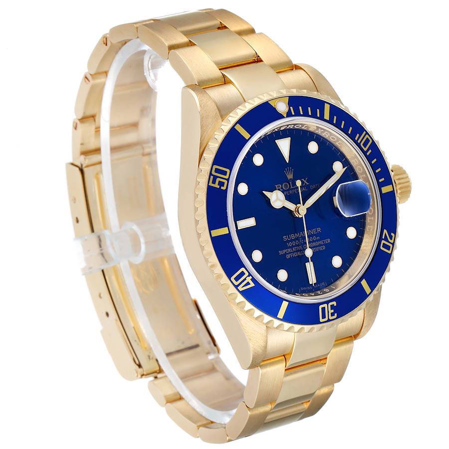 Men's Rolex 40mm Submariner Oyster Perpetual 18K Yellow Gold Watch with Blue Dial and Blue Bezel. (Pre-Owned 16618)